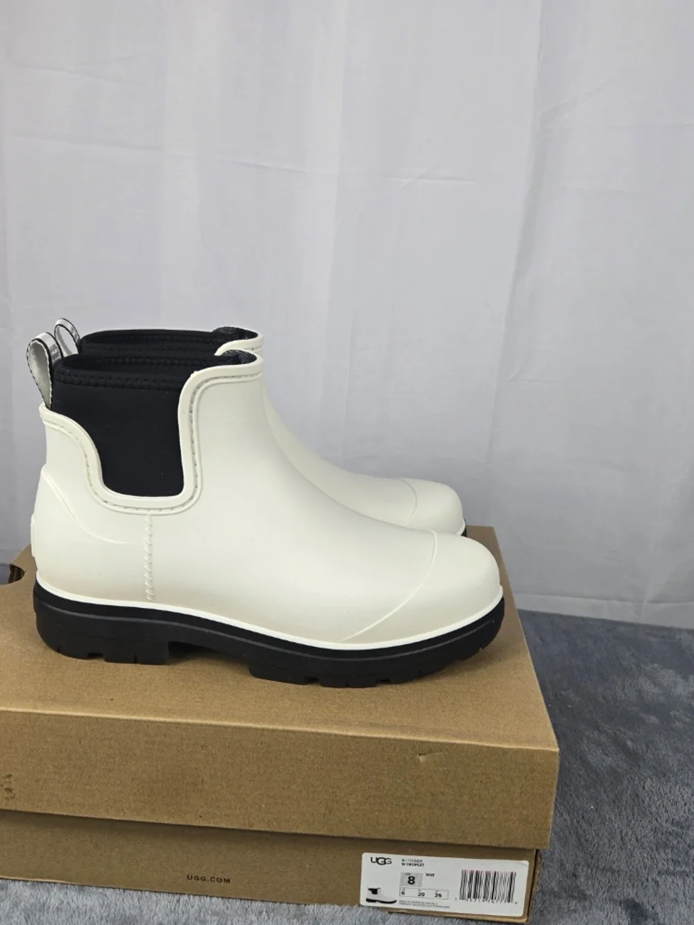 Ugg low Rain boots with fur inside Brand new